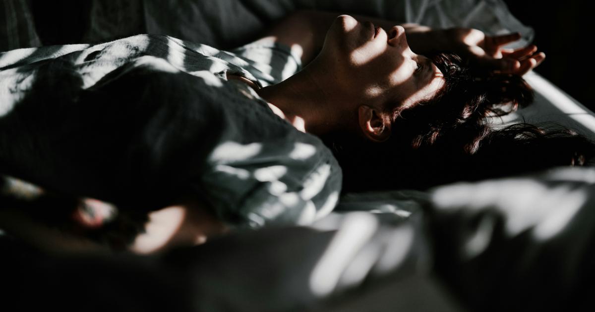 Femme heureuse et reposée