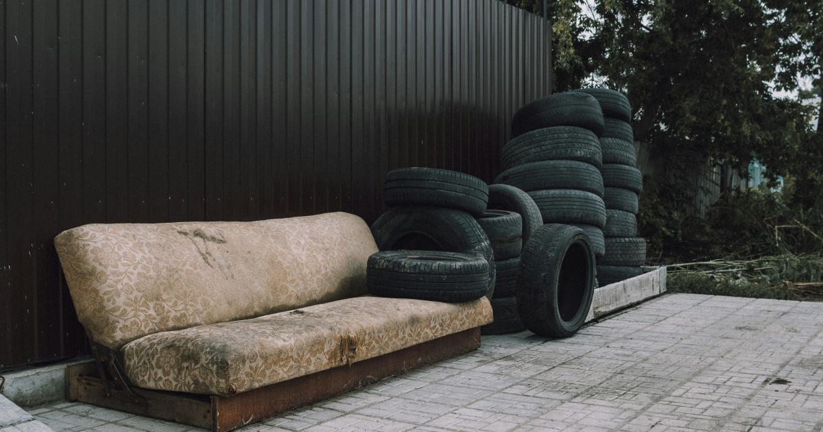Mécanisme de pliage d'un futon pliant et épais