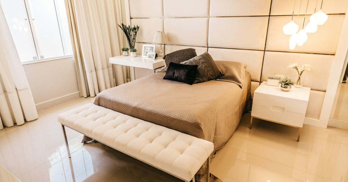Chambre à coucher de luxe avec un matelas à ressorts biconiques