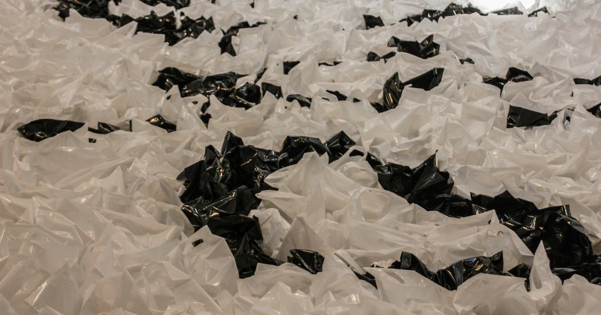 Illustration d'un matelas mémoire de forme s'adaptant à la forme du corps
