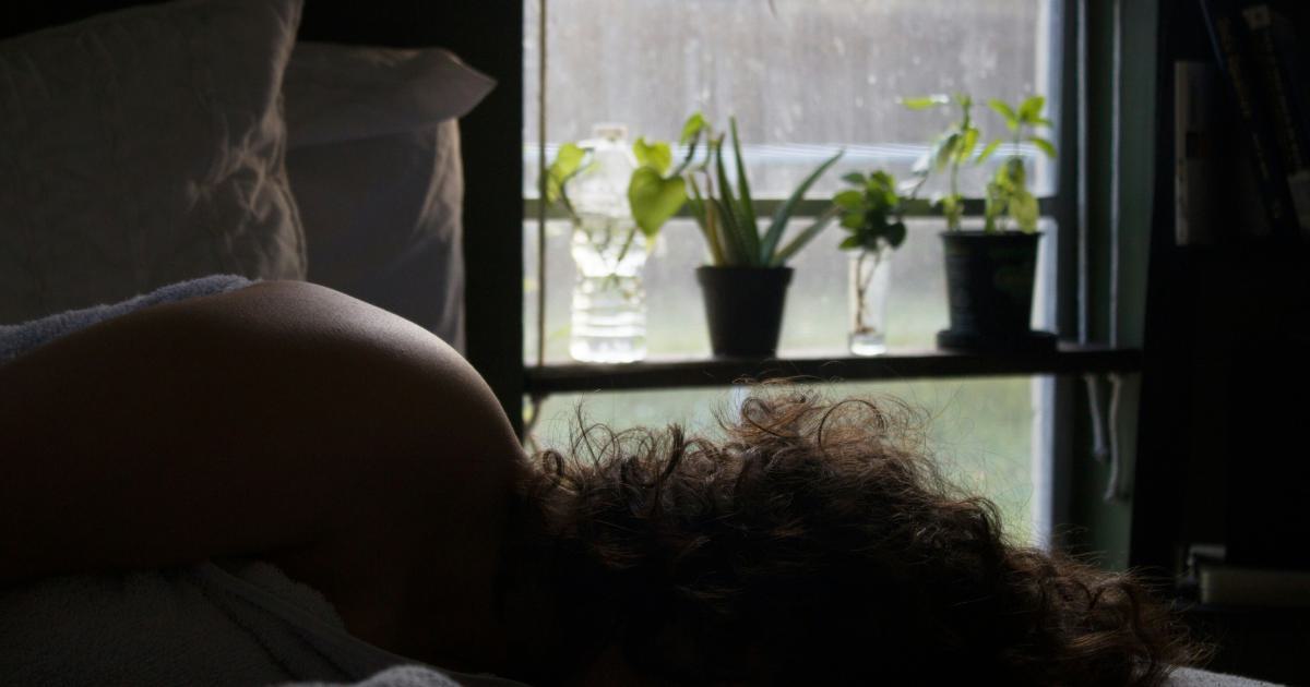 Femme en bonne santé au réveil