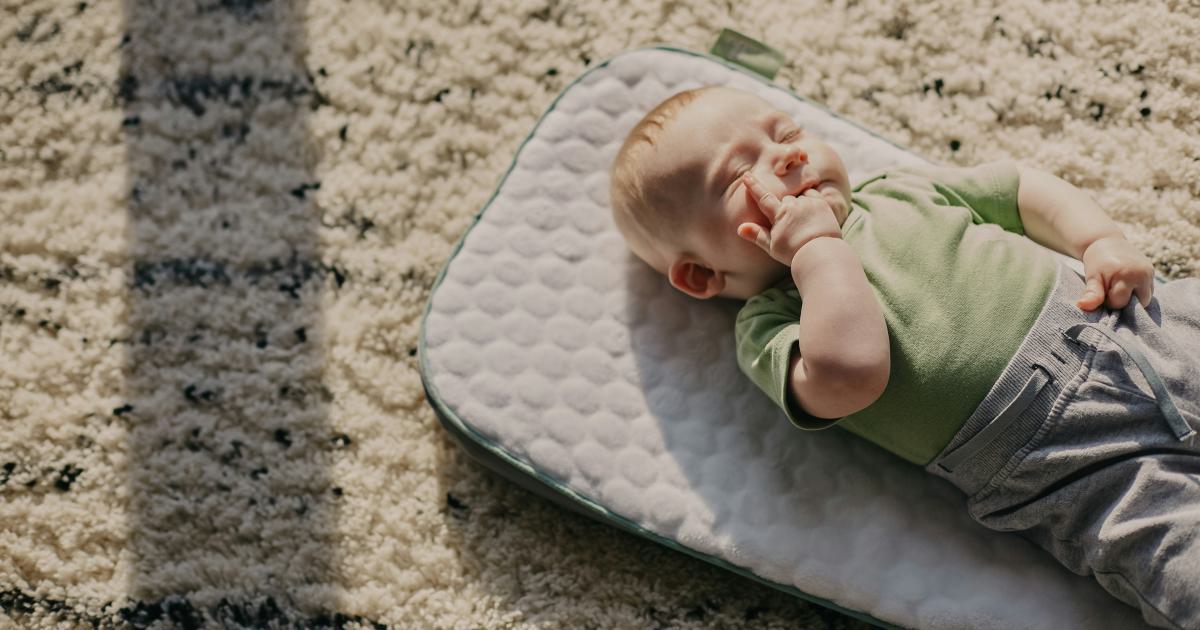 Matelas bébé inclinable