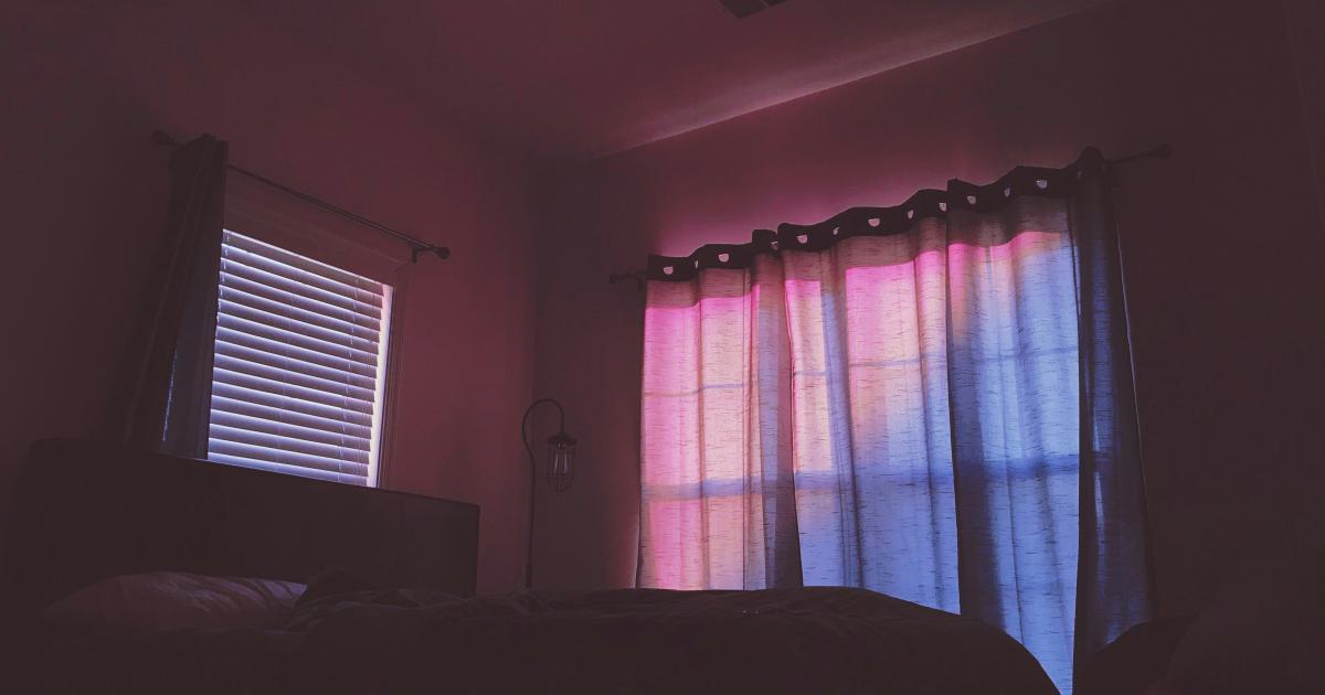 Chambre avec touches de couleur